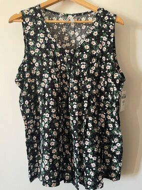 NWT: GIANT TIGER: Women’s Tank Top